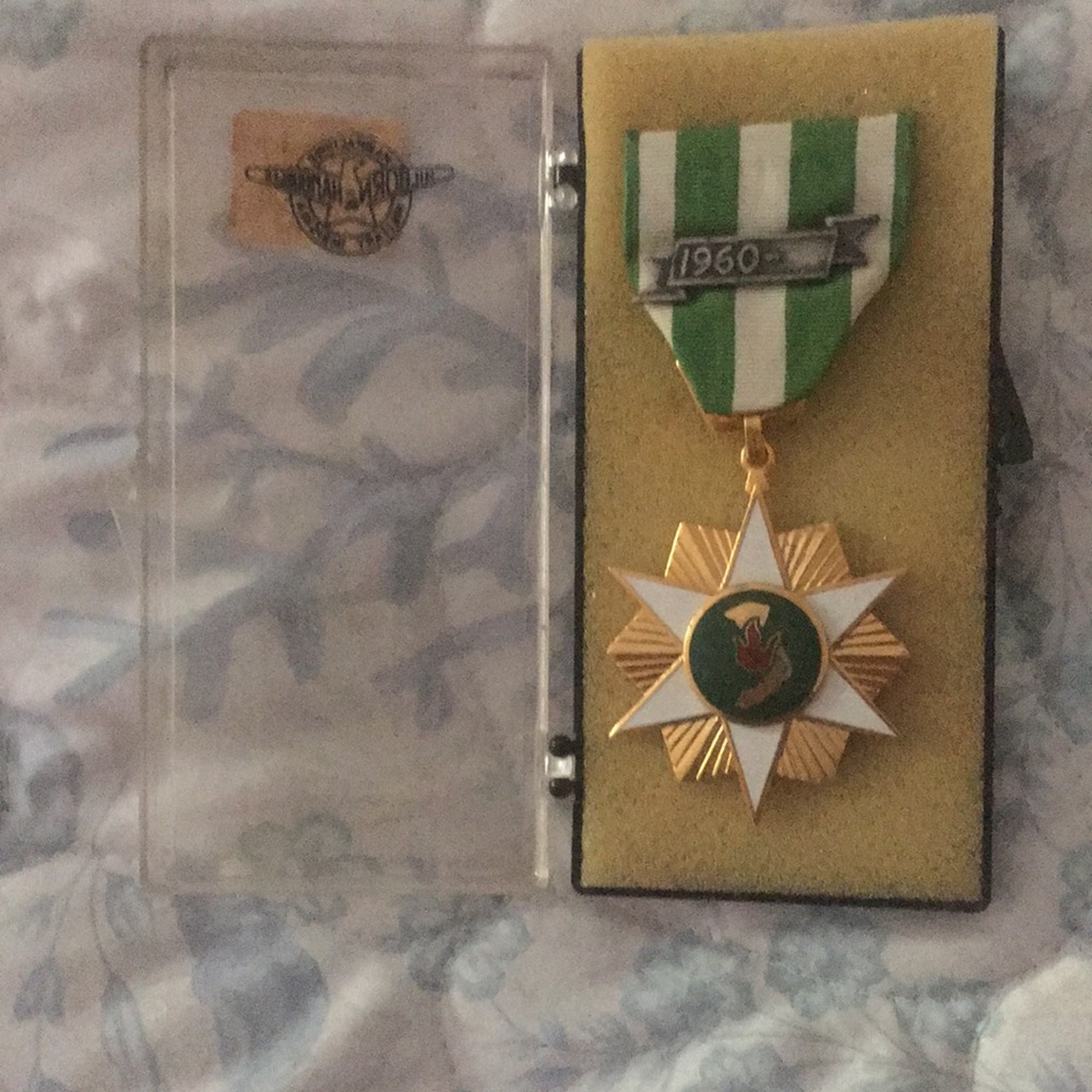 Green and White Ribbon Medal Necklace - 1960 Commemorative Star